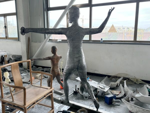 Casting Steel Sculpture 2