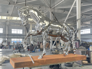 Stainless-Steel-Horse-Sculpture 4