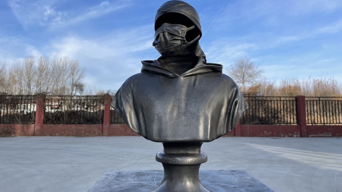 modern bronze sculpture