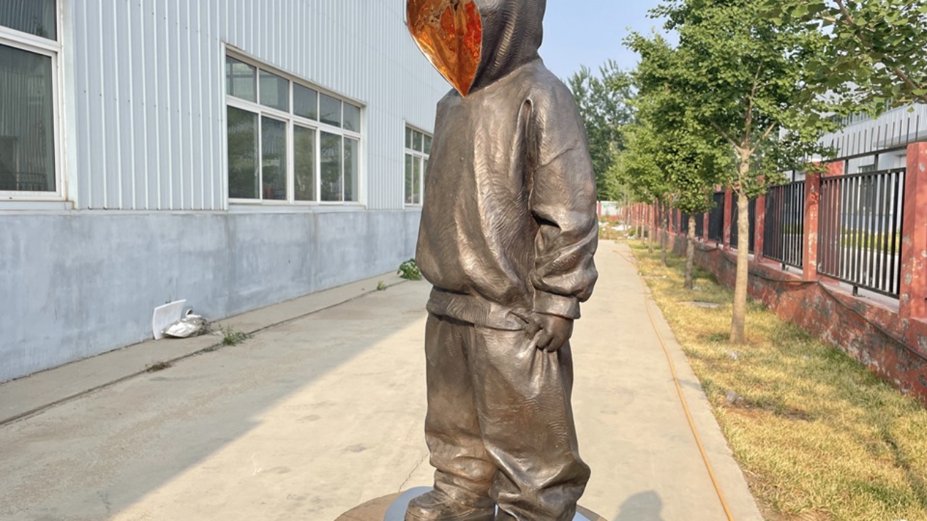 Bronze Sculpture Maker