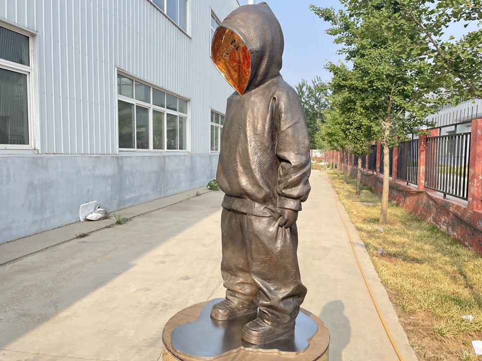 Bronze Sculpture Maker