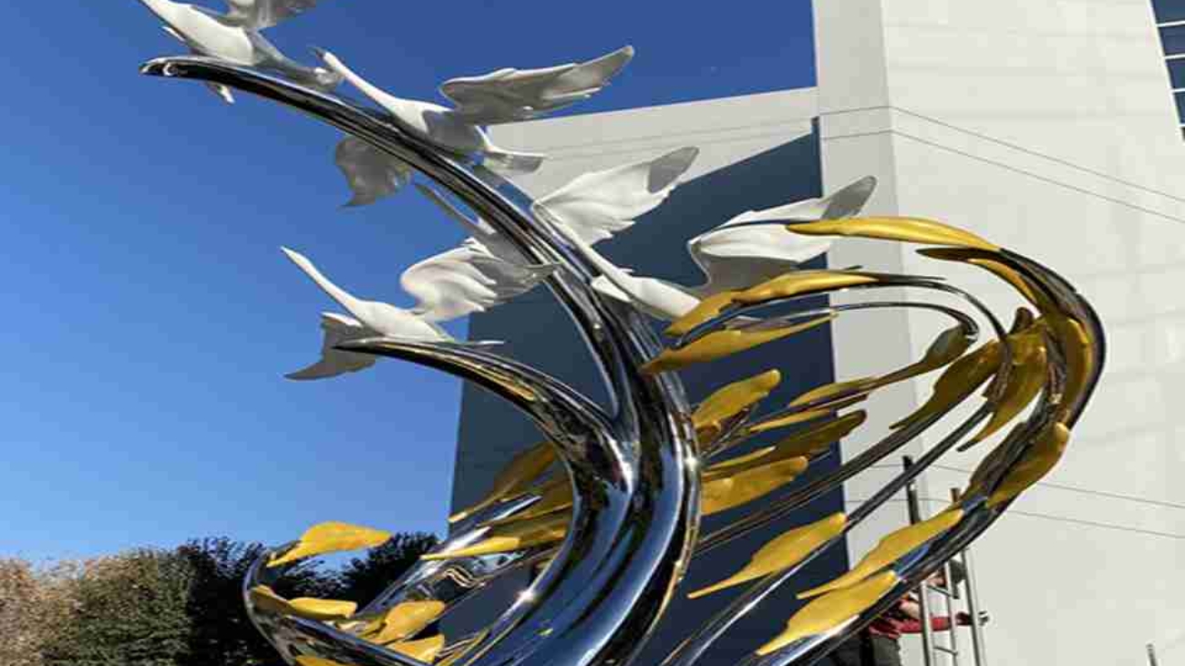 sheet steel sculpture