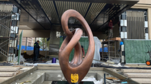 Grandes estatuas de latón